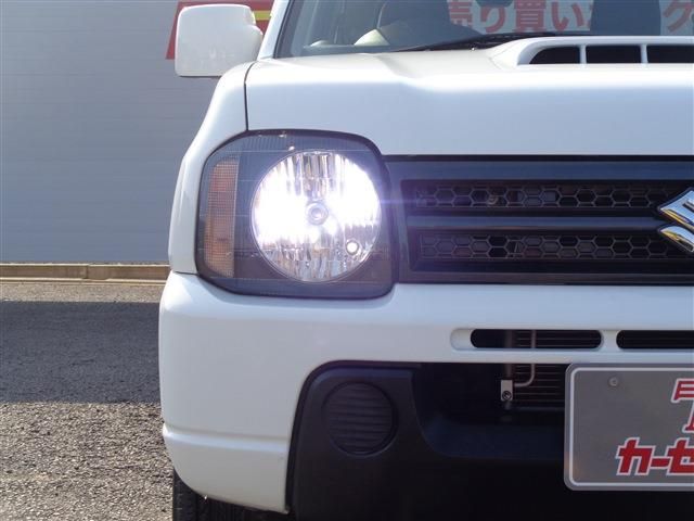 Suzuki JIMNY 2017-03 22721-10