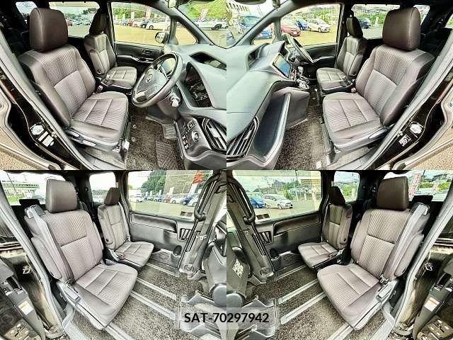 Toyota VOXY 2017-10 339452-5
