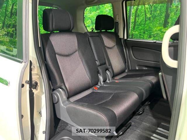 Nissan SERENA 2011-12 284308-9