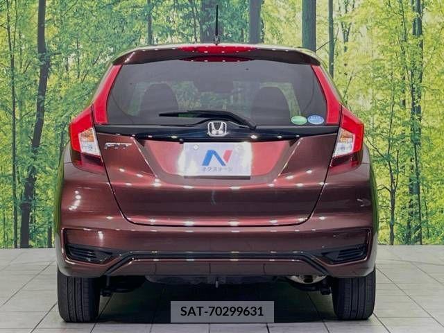 Honda FIT 2017-08 225137-15