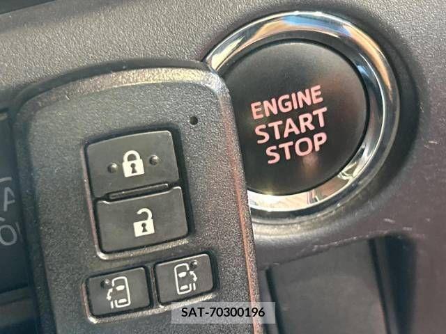 Toyota VOXY 2017-03 288974-9