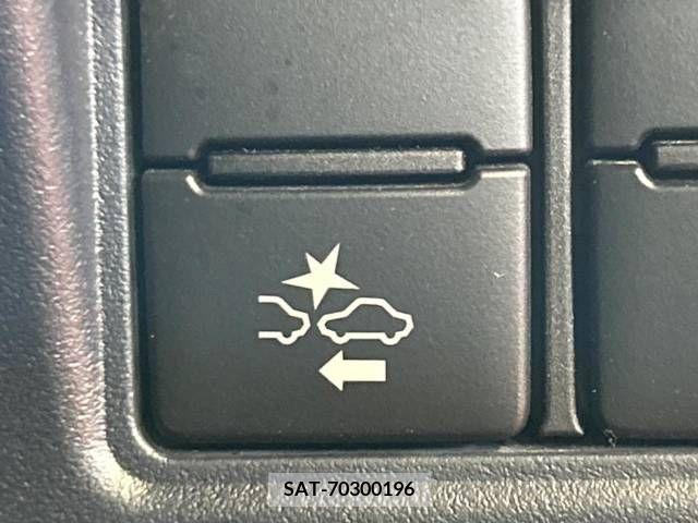 Toyota VOXY 2017-03 288974-4