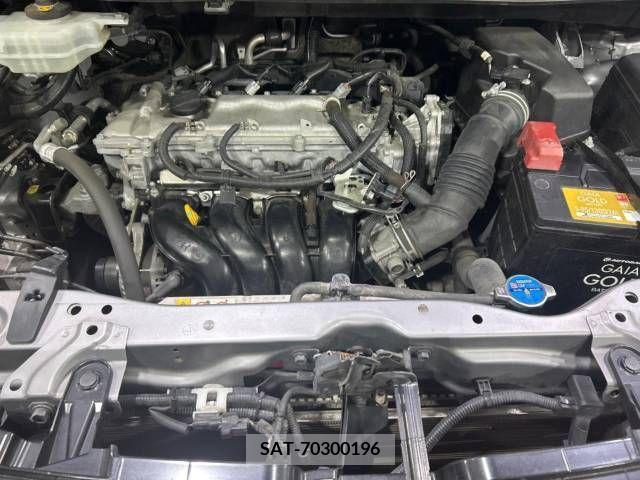 Toyota VOXY 2017-03 288974-18