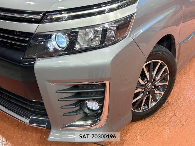 Toyota VOXY 2017-03 288974-16