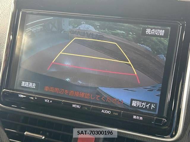 Toyota VOXY 2017-03 288974-3