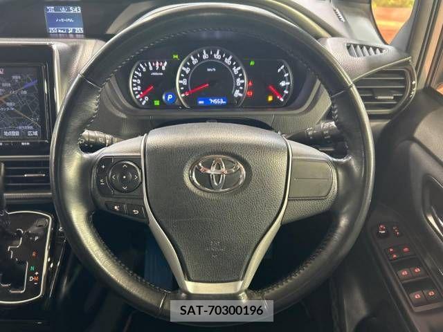 Toyota VOXY 2017-03 288974-15