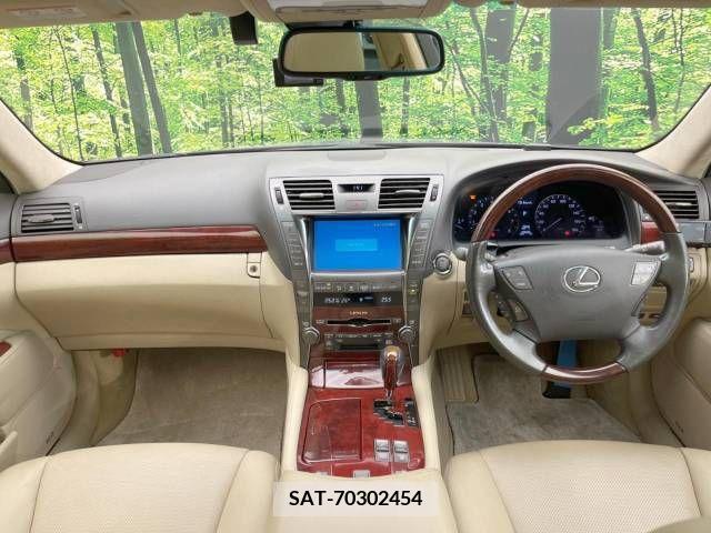 Lexus LS 2008-05 388400-1