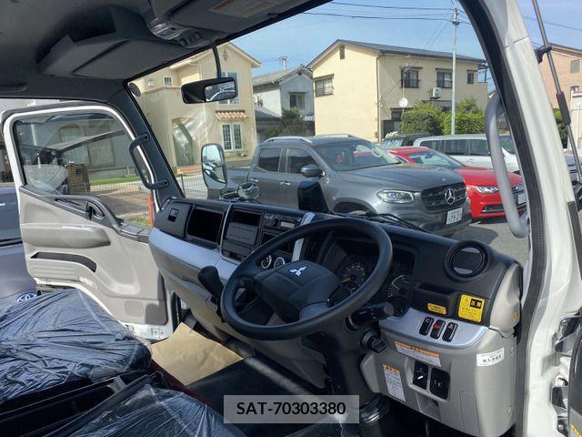 Mitsubishi CANTER 2023-11 263453-1