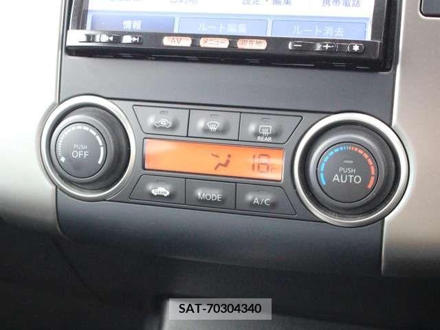 Nissan TIIDA 2011-09 237964-15