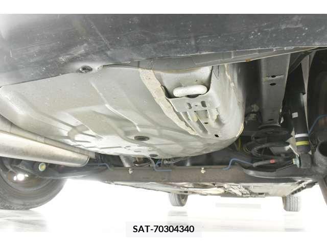 Nissan TIIDA 2011-09 237964-9
