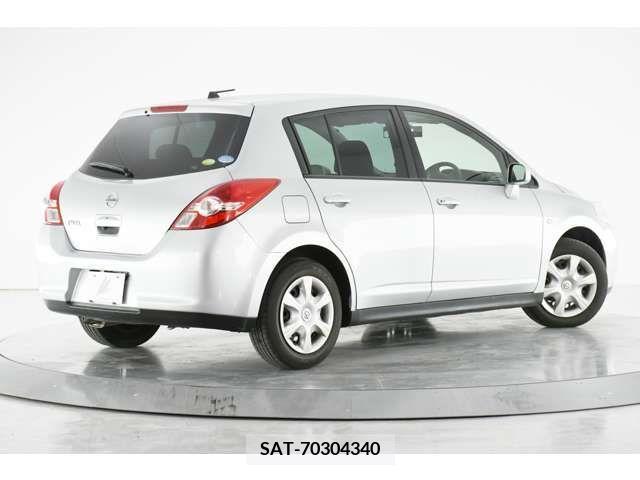 Nissan TIIDA 2011-09 237964-4