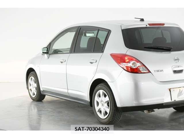 Nissan TIIDA 2011-09 237964-7