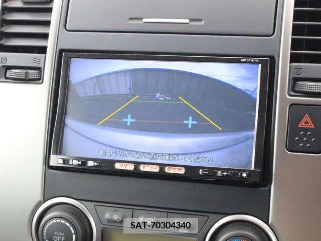 Nissan TIIDA 2011-09 237964-3