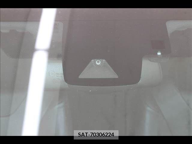 Toyota PRIUS 2019-07 254917-3
