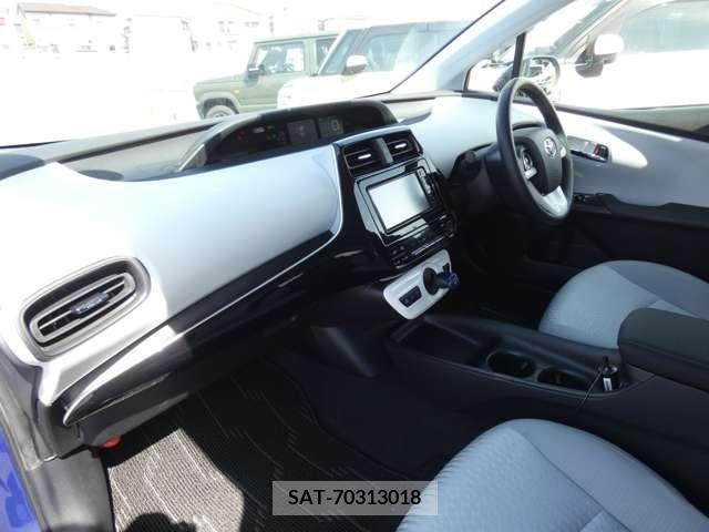 Toyota PRIUS 2017-01 282096-7