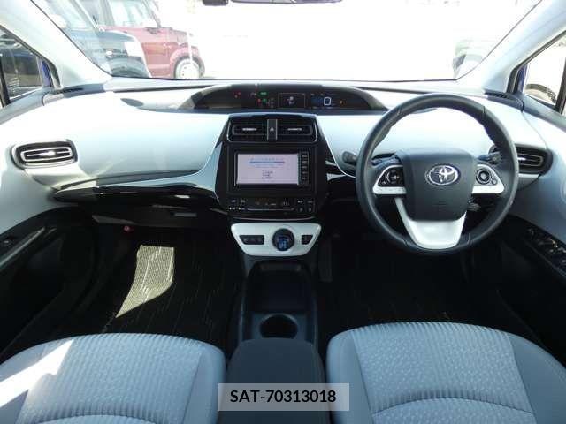 Toyota PRIUS 2017-01 282096-1