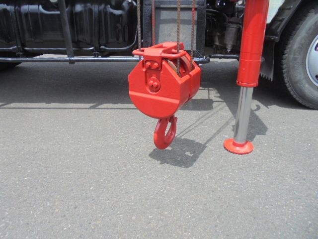 Isuzu ELF TRUCK 2004-10 6082-22