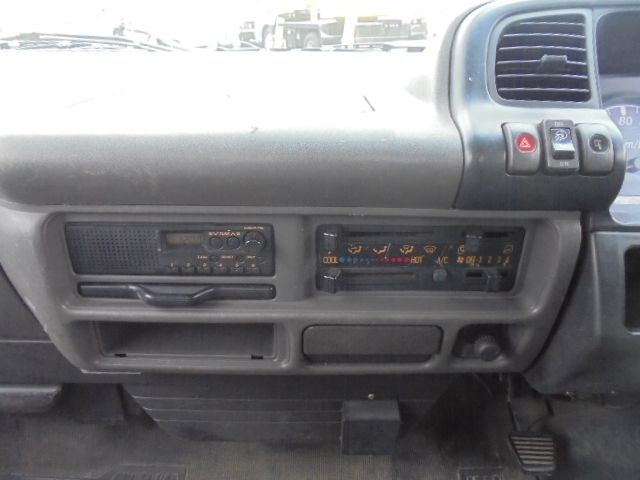 Isuzu ELF TRUCK 2004-10 6082-10