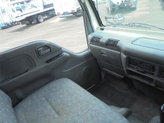 Isuzu ELF TRUCK 2004-10 6082-11
