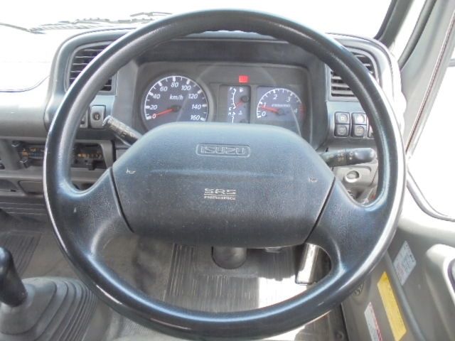 Isuzu ELF TRUCK 2004-10 6082-1