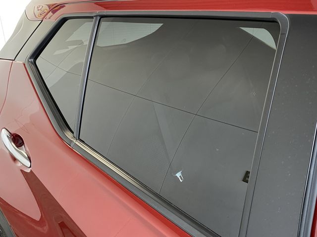 Nissan KICKS 2020-12 9335-25