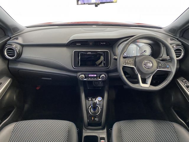 Nissan KICKS 2020-12 9335-1