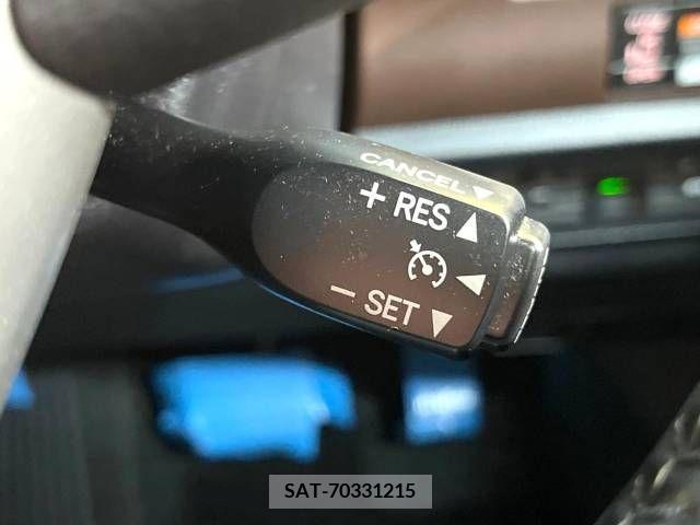 Toyota ESQUIRE 2015-04 268543-7
