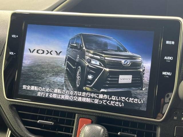 Toyota VOXY 2017-12 21998-3