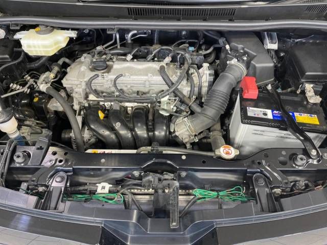 Toyota VOXY 2017-12 21998-19