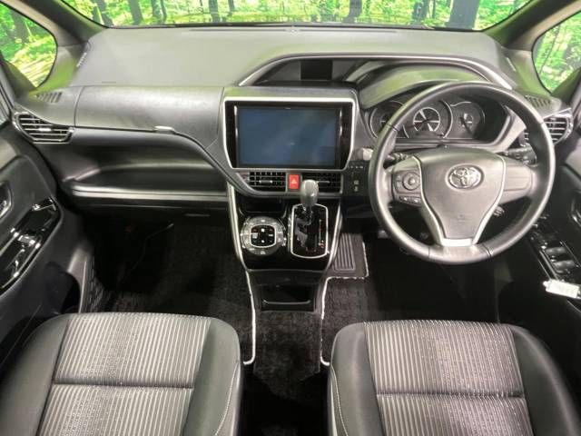 Toyota VOXY 2017-12 21998-1