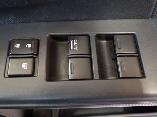 Honda e 2010-08 18978-16