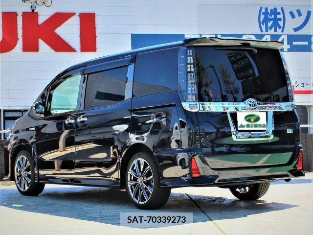 Toyota VOXY HYBRID 2016-09 239597-1