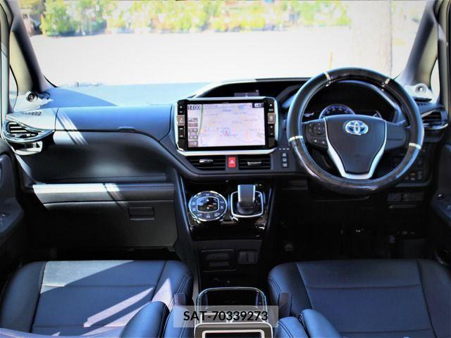 Toyota VOXY HYBRID 2016-09 239597-2