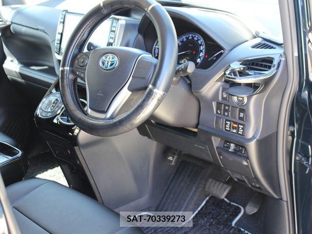 Toyota VOXY HYBRID 2016-09 239597-12