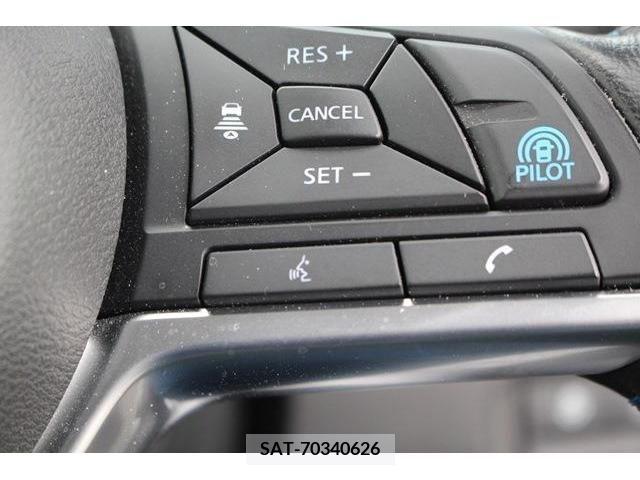 Nissan LEAF 2018-01 274719-4