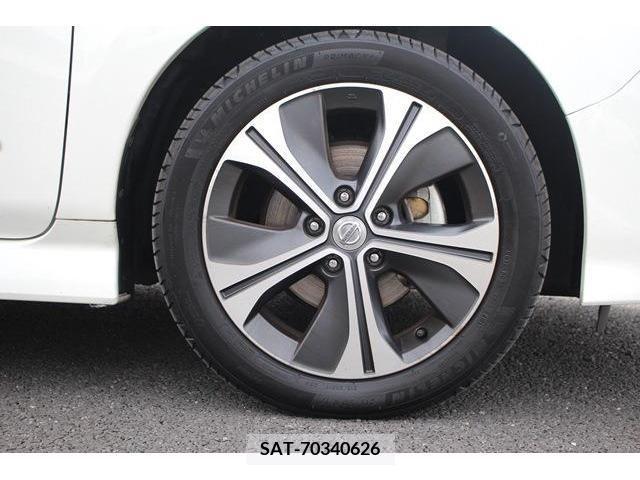Nissan LEAF 2018-01 274719-11