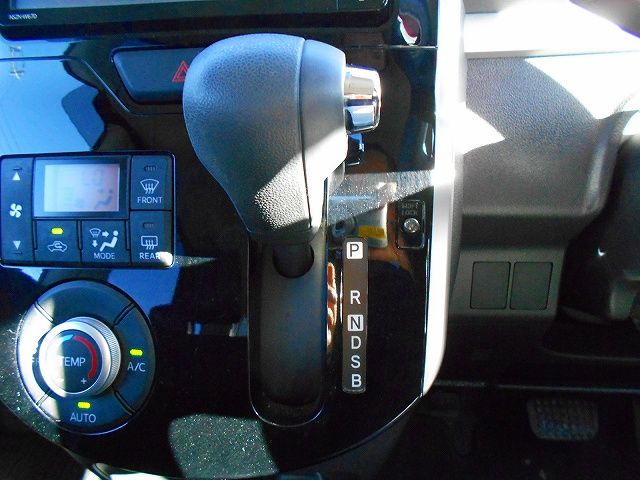 Daihatsu TANTO CUSTOM 2018-04 182869-19