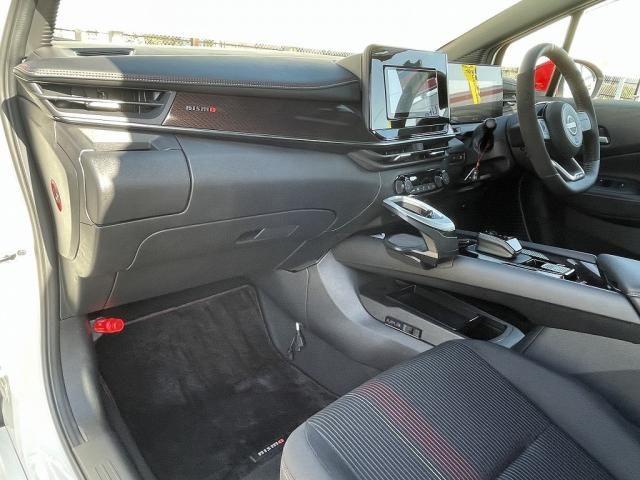 Nissan AURA 2022-06 28904-17