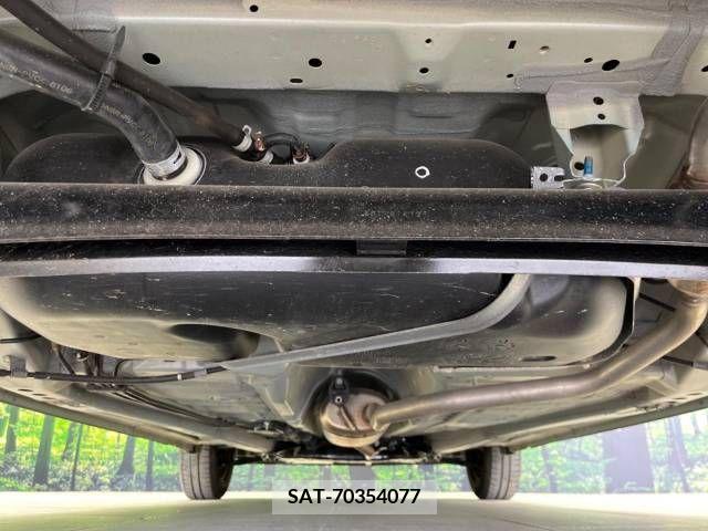Suzuki SPACIA 2018-03 285620-19