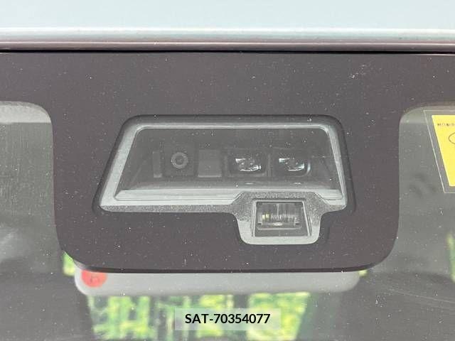 Suzuki SPACIA 2018-03 285620-2