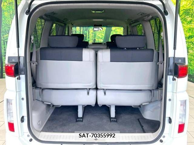 Nissan ELGRAND 2004-06 302510-11