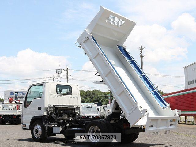 Isuzu ELF TRUCK 2017-01 297078-15