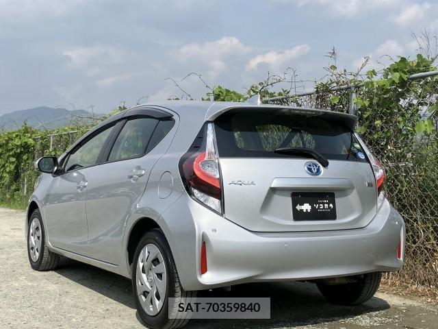 Toyota AQUA 2021-02 260166-2