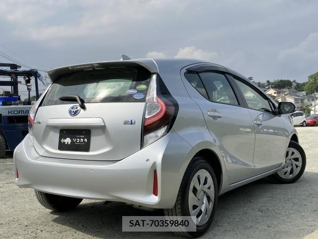 Toyota AQUA 2021-02 260166-5