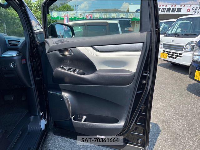 Toyota VELLFIRE 2019-01 371716-7
