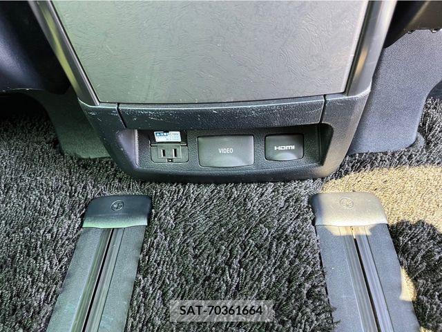 Toyota VELLFIRE 2019-01 371716-19