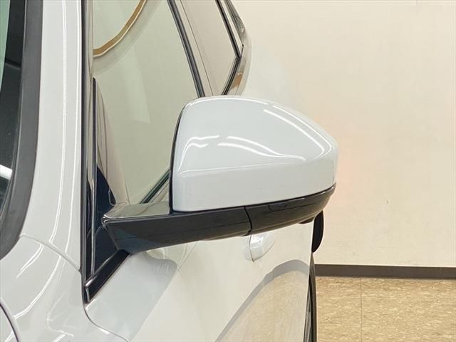 Jaguar F-PACE 2016-11 188283-9
