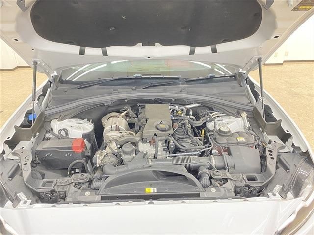 Jaguar F-PACE 2016-11 188283-25