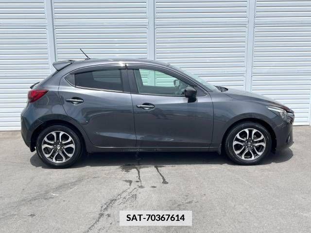 Mazda DEMIO 2015-07 352957-15