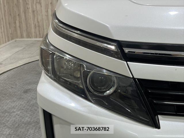 Toyota VOXY 2014-09 371639-21